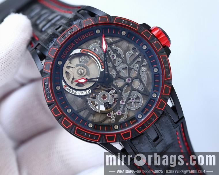 Roger Dubuis men 45mm M10