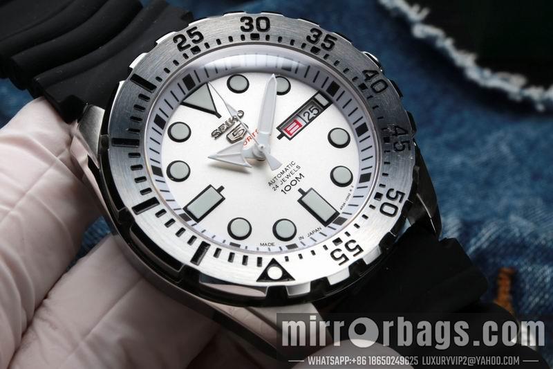 Seiko 43.3X13mm 072801
