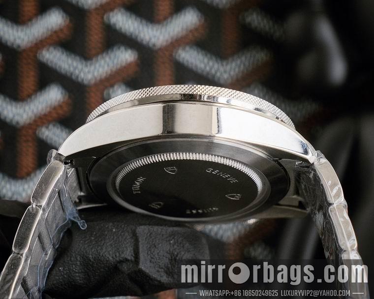 Tudor men 42mm M11