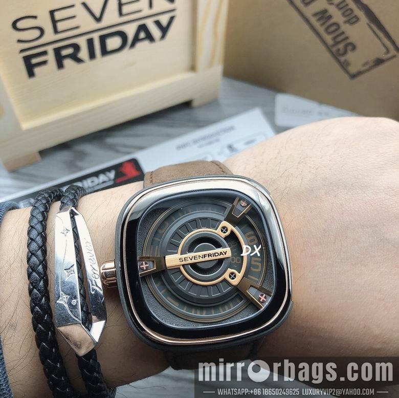 Seven Friday 47x47mm 2nms15
