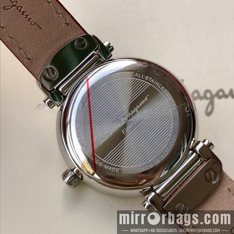 Ferragamo 34mm 032443