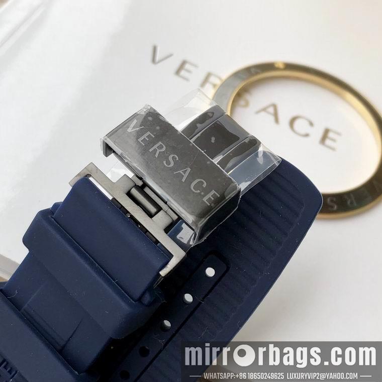 Versace men 44mm M05