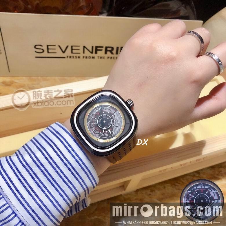 Seven Friday 47x47mm 2nms19