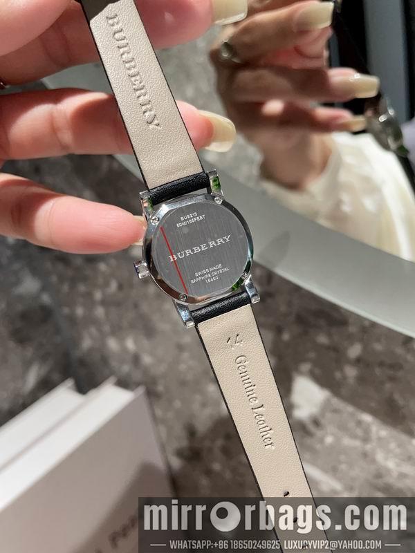 Burberry 26mm 052204