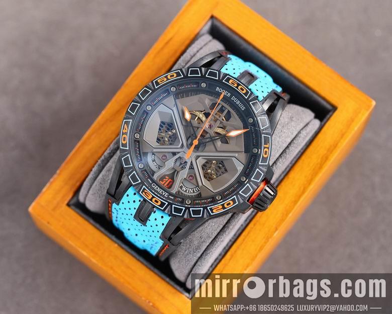 Roger Dubuis men 46mm M11