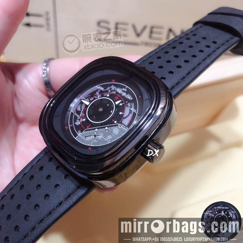 Seven Friday 47x47mm 2nms19