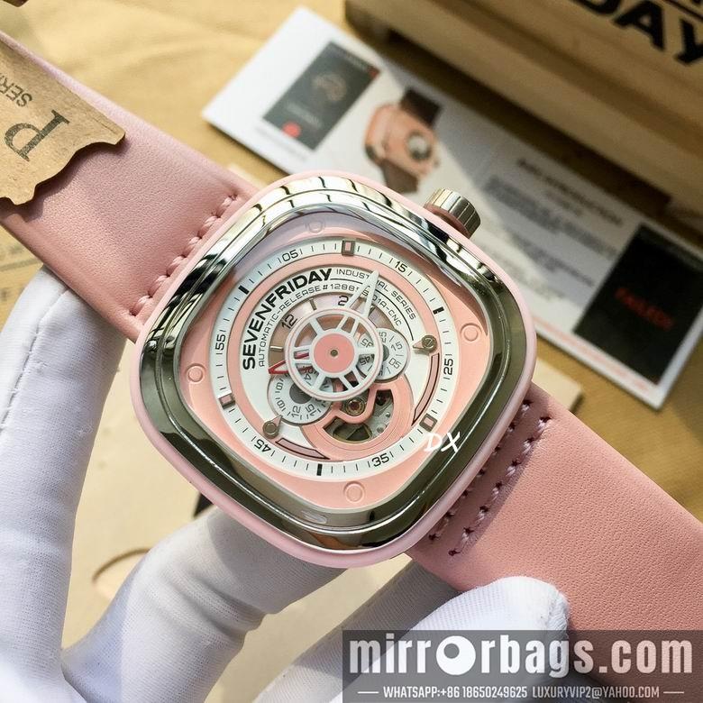 Seven Friday 47x47mm 8nms59