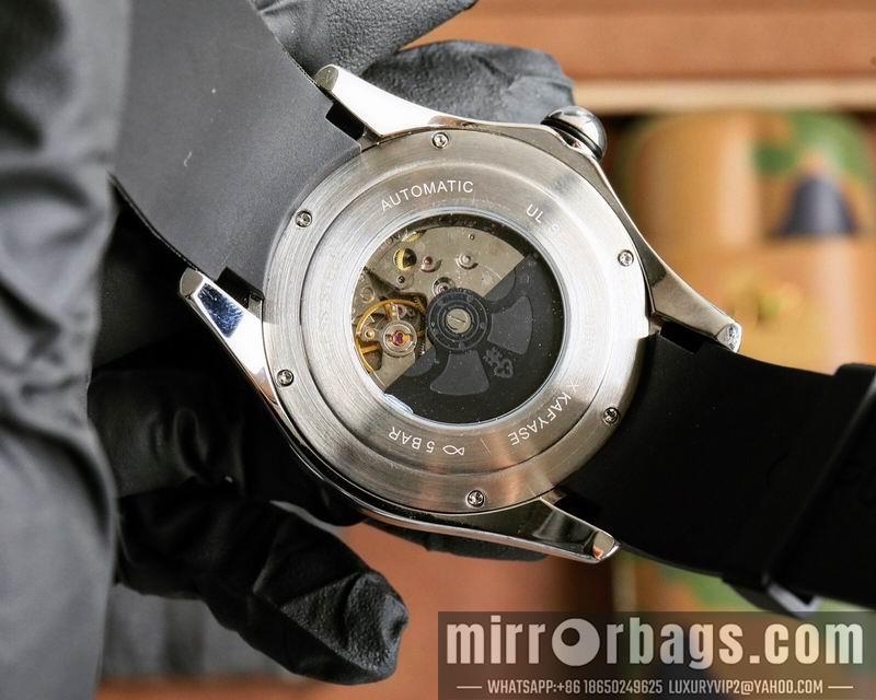 Corum 46mm 033137