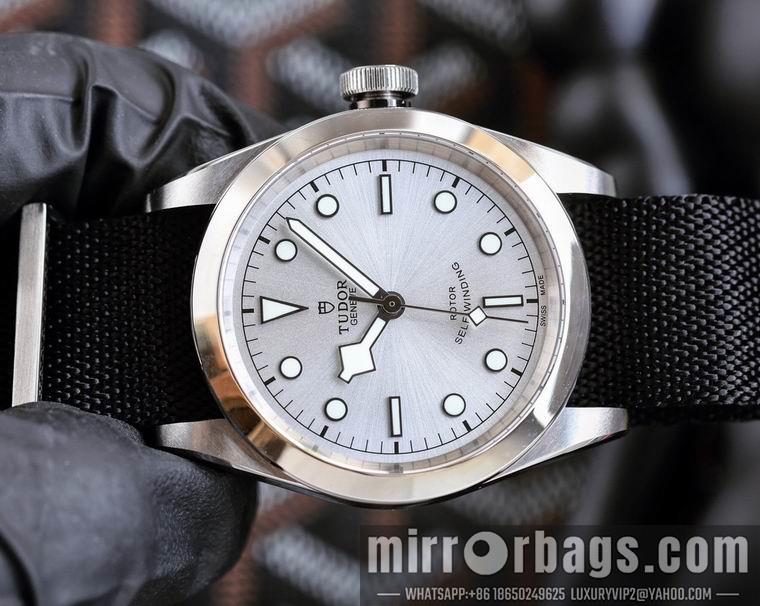 Tudor men 41mm M04