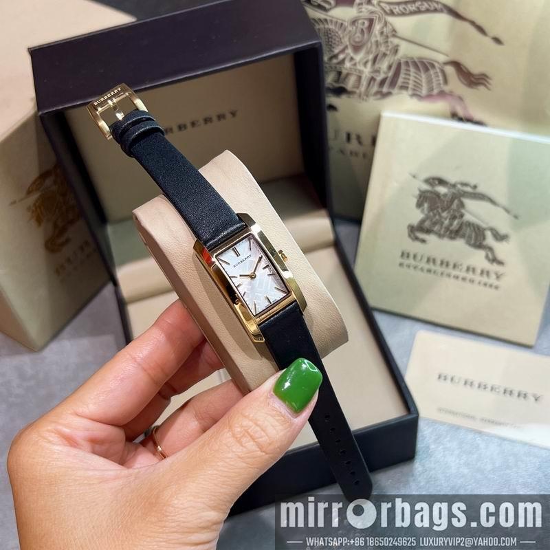 Burberry 19X30mm 060320