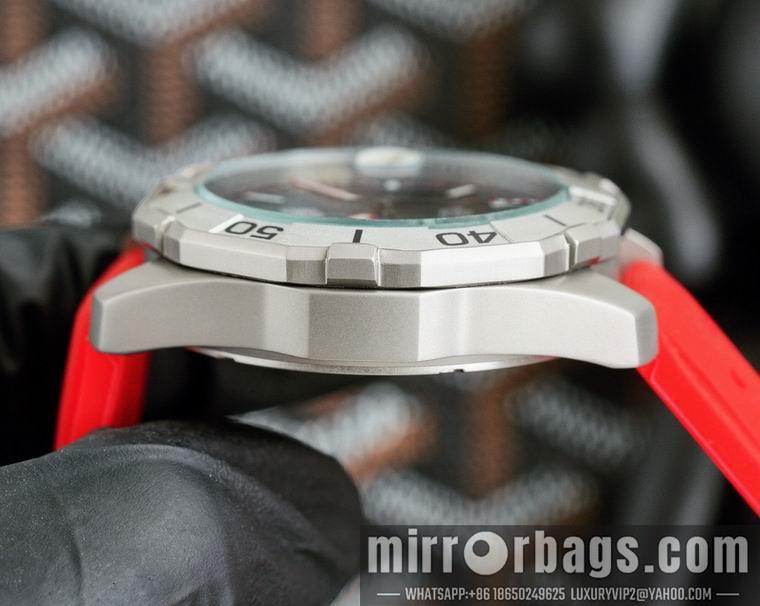 TAG Heuer men 40mm M02