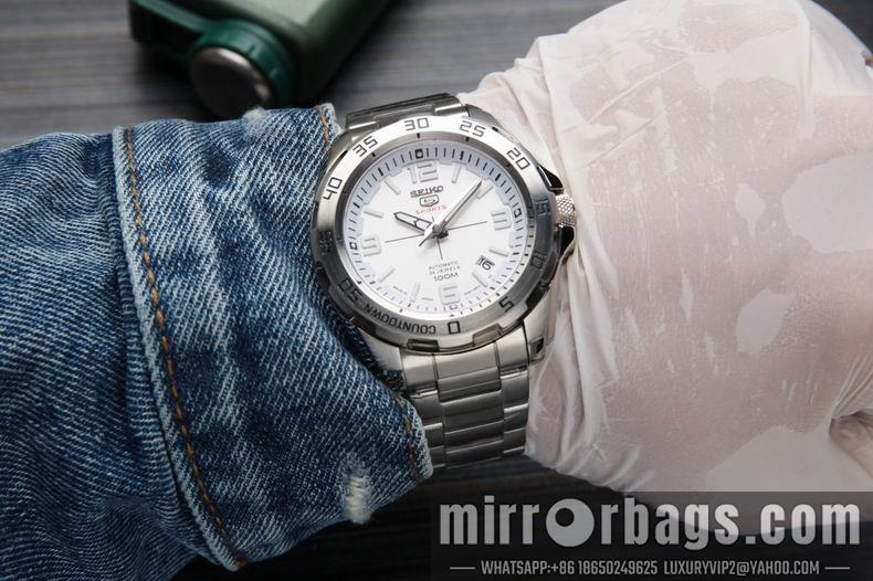 Seiko men 43.3X13mm 092105