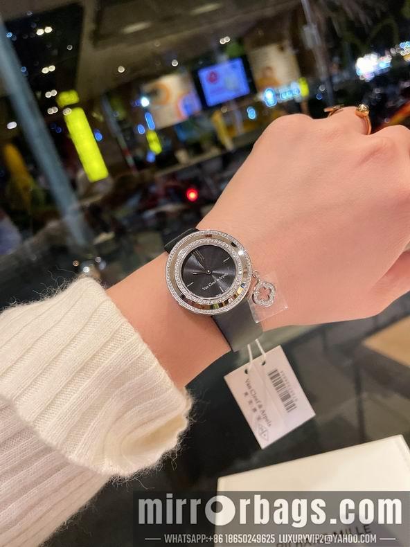 Van Cleef & Arpels women 32mm 080606