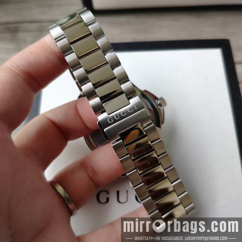 Gucci watch 080644