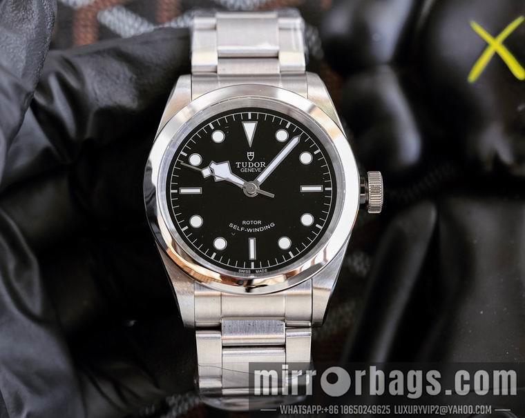 Tudor men 41mm M04