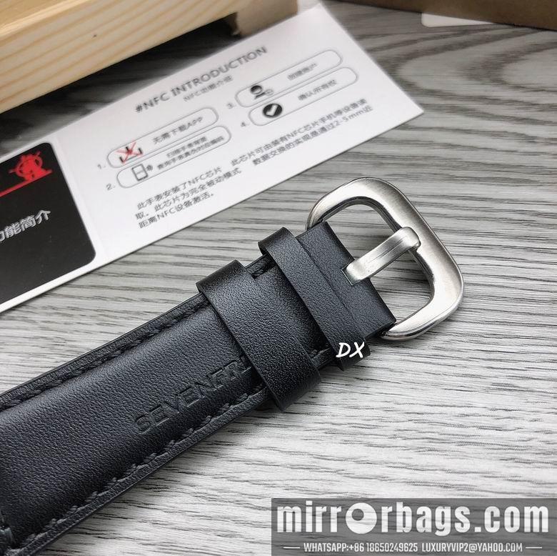 Seven Friday 47x47mm 2nms31