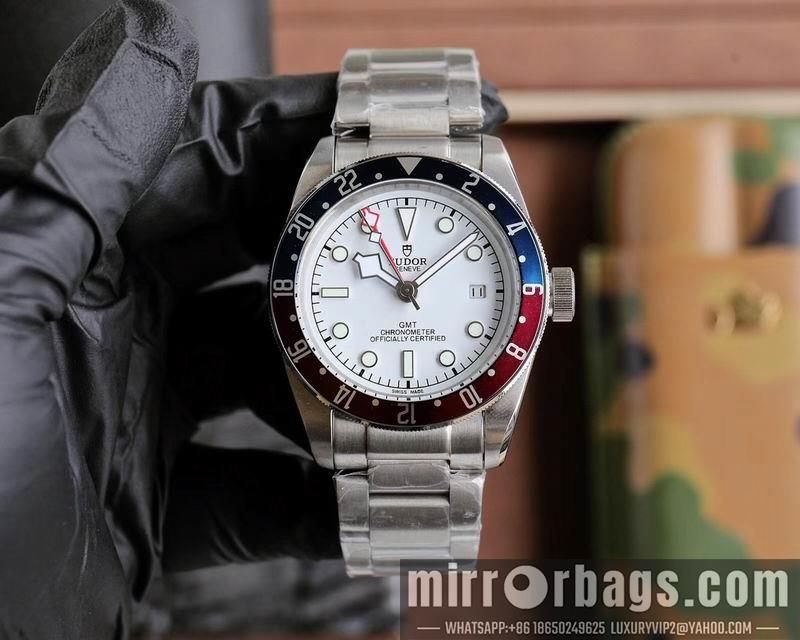 Tudor 42mm 041399