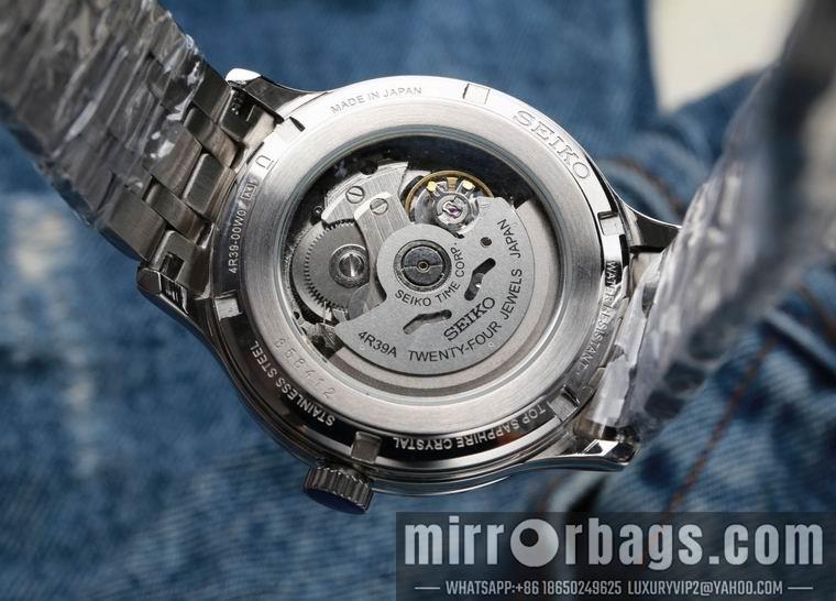 Seiko men 40.5mm M01