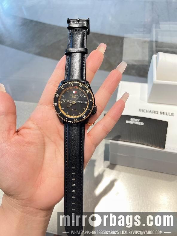 Seiko watch 42.5X13.4mm 071741