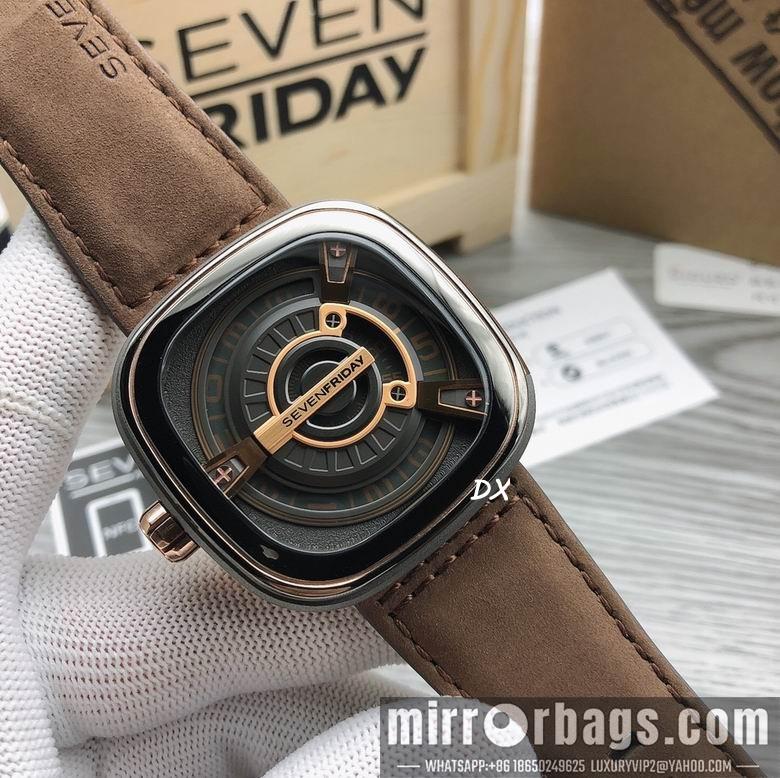 Seven Friday 47x47mm 2nms15