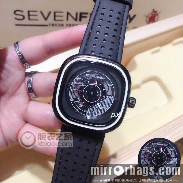 Seven Friday 47x47mm 2nms19