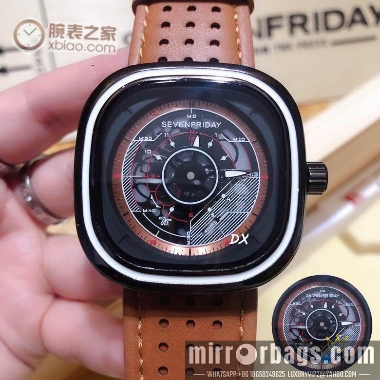 Seven Friday 47x47mm 2nms19