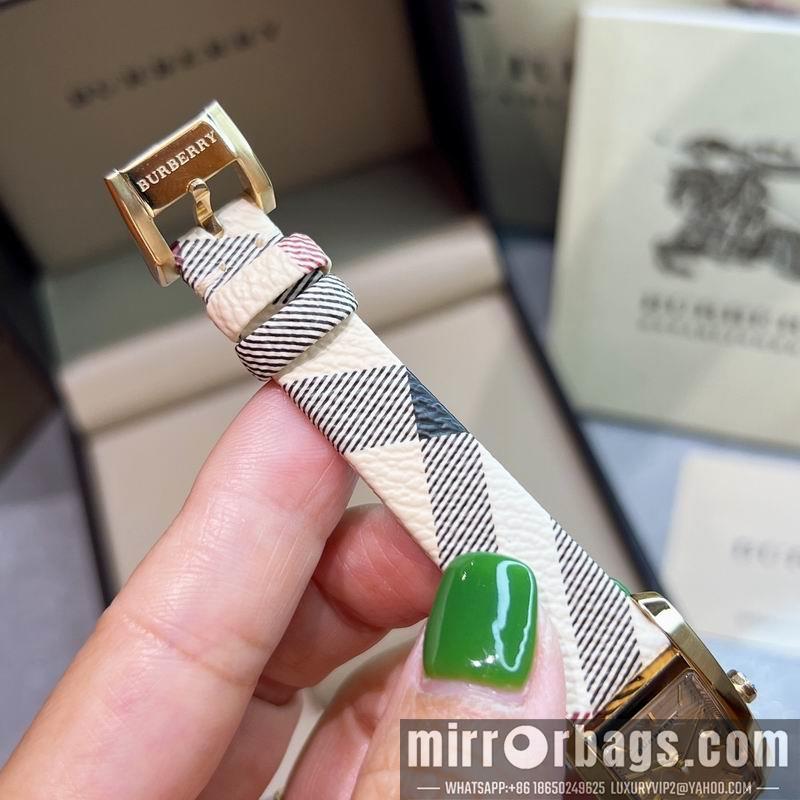 Burberry 19X30mm 060320