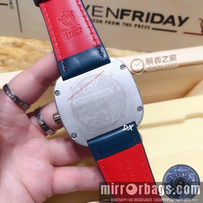 Seven Friday 47x47mm 2nms19