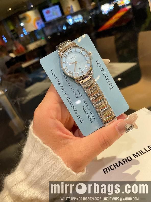 Tiffany women 28mm 080611