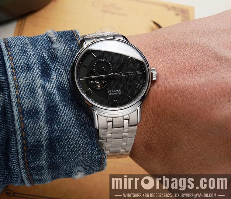 Seiko men 40.5mm M02