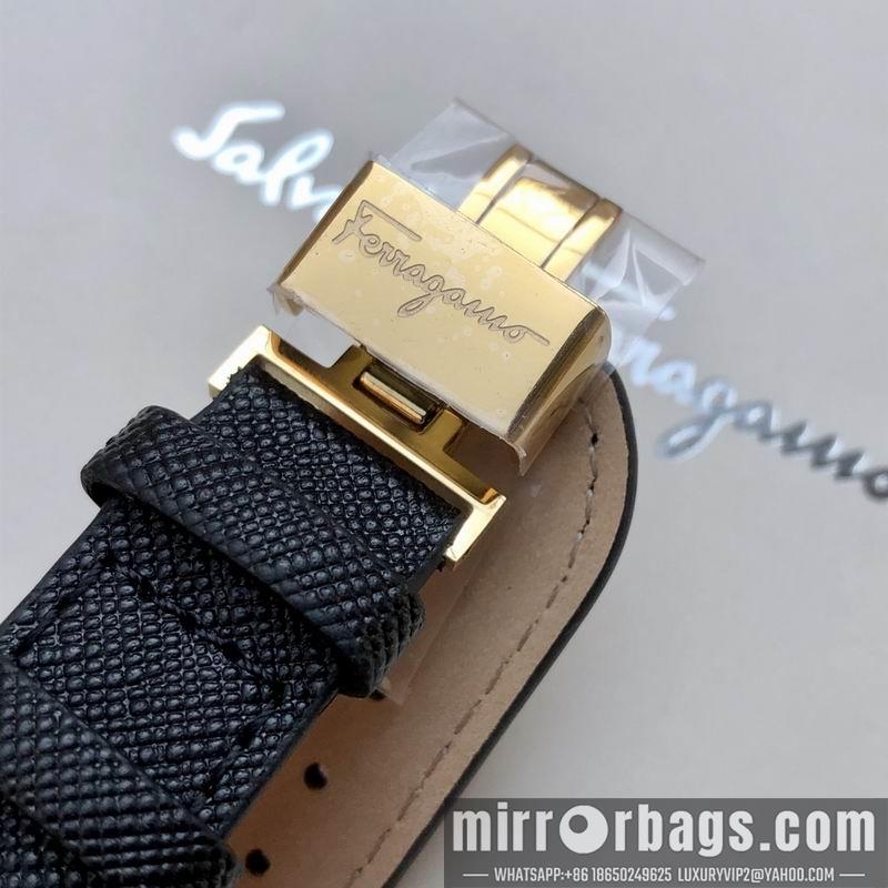 Ferragamo 37mm 032437