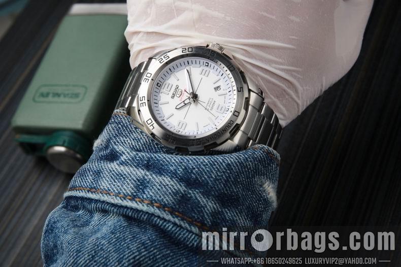 Seiko men 43.3X13mm 092105