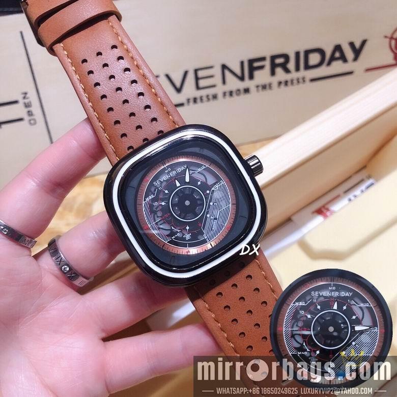 Seven Friday 47x47mm 2nms19