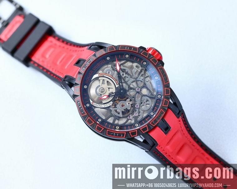 Roger Dubuis men 45mm M10