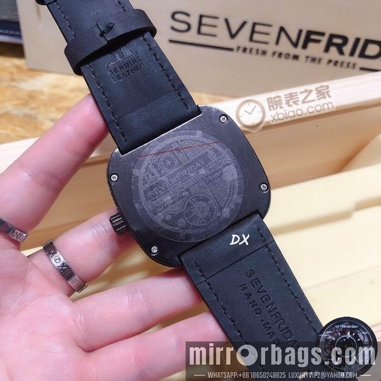 Seven Friday 47x47mm 2nms19