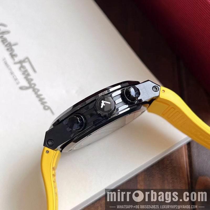 Ferragamo 43mm 032444