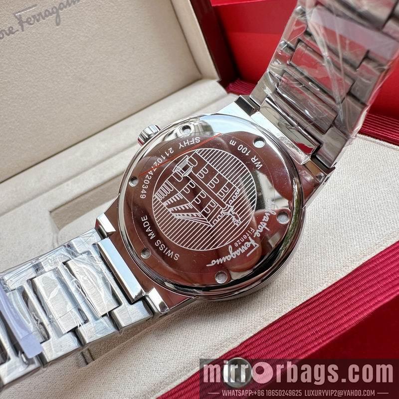 Ferragamo 43mm 090924