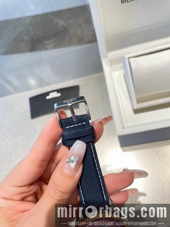 Seiko watch 42.5X13.4mm 071741
