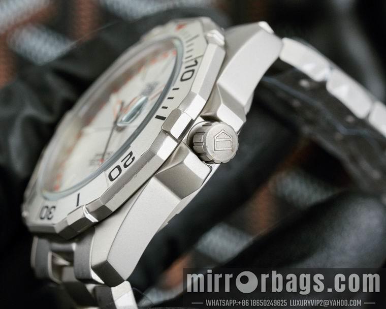 TAG Heuer men 43mm M01