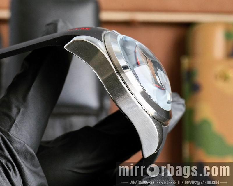 Corum 46mm 033135