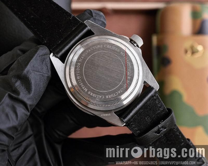 Tudor 42mm 0413122