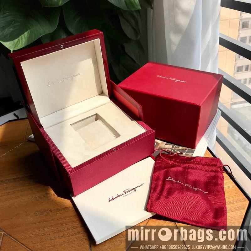 Ferragamo 42mm 032445
