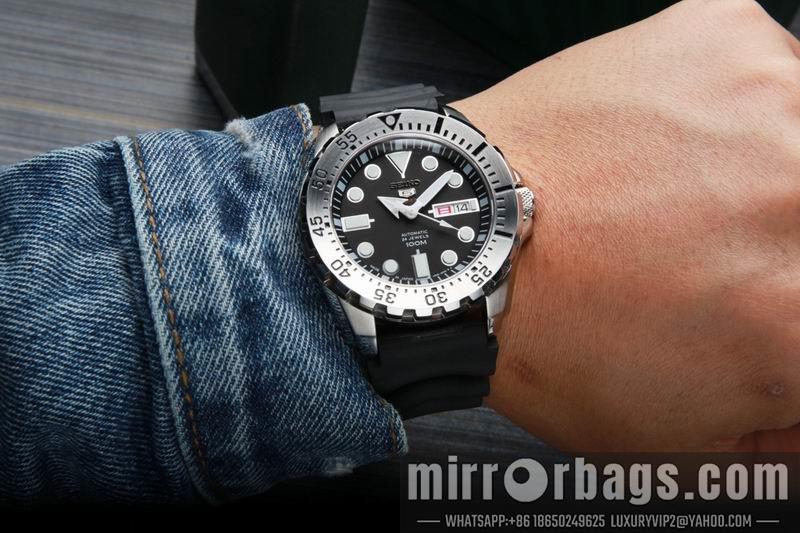Seiko 43.3X13mm 050218