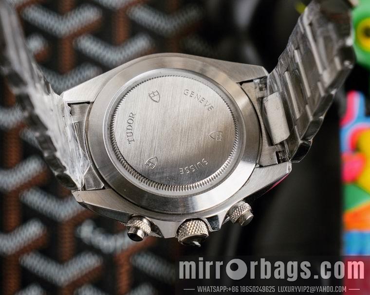 Tudor men 42mm M11