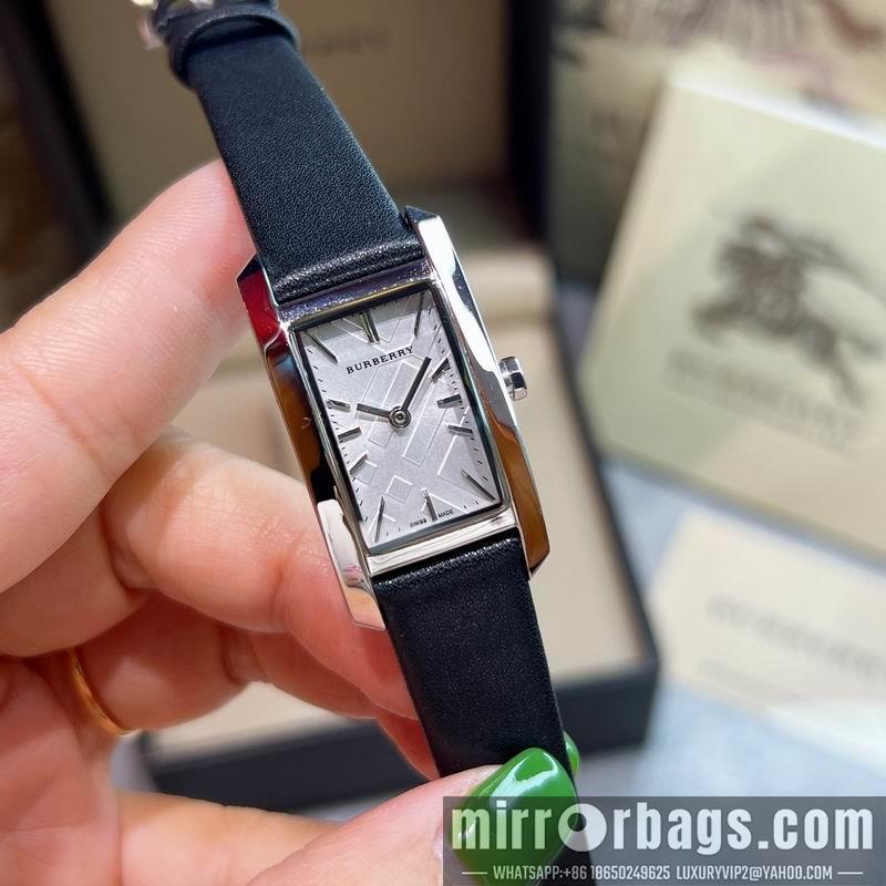 Burberry 19X30mm 060319