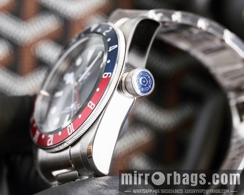 Tudor men 42mm M12