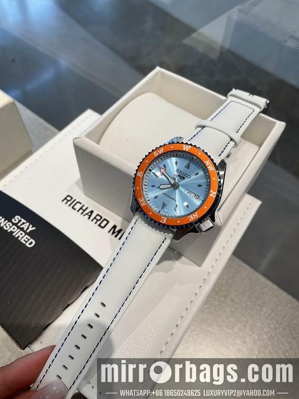 Seiko watch 42.5X13.4mm 071741