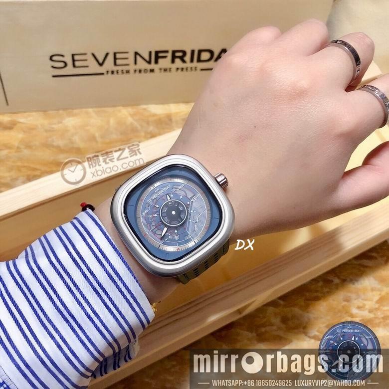 Seven Friday 47x47mm 2nms19