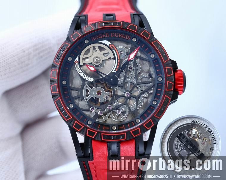 Roger Dubuis men 45mm M10