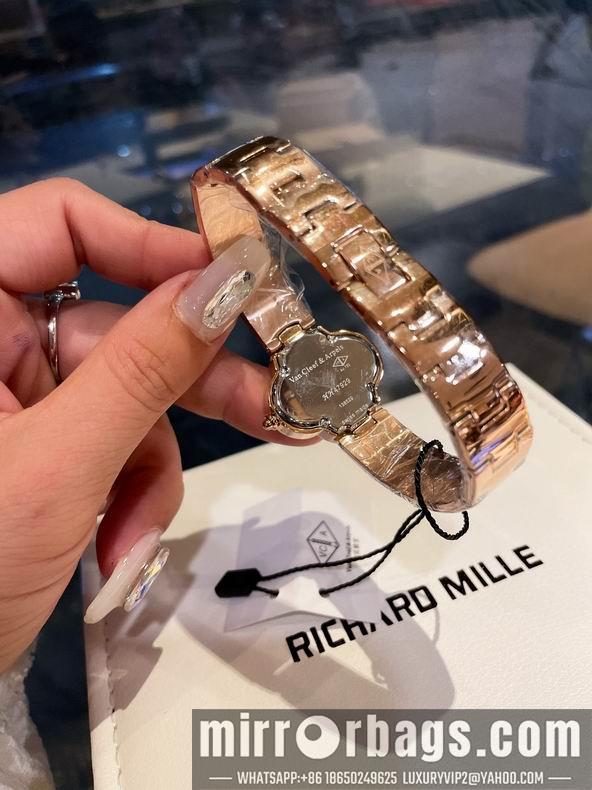 Van Cleef & Arpels watch 090931